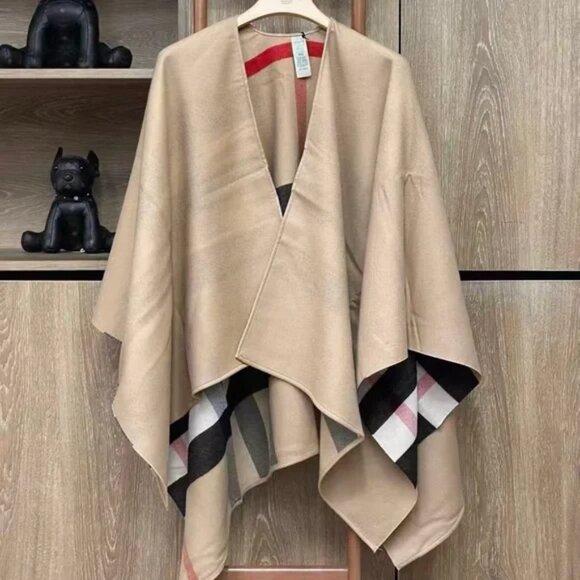 Burberry Camel and Black Check Cape - Picture 3 of 8